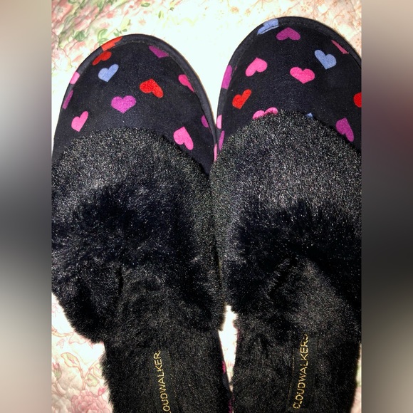 CLOUDWALKERS EXTRA WIDE FIT Ellie Print Slipper - black with hearts EUC - Picture 8 of 10
